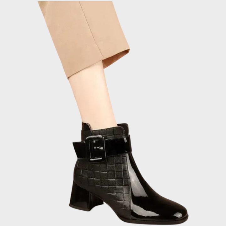 Samara |  Botines de Piel con Tacón
