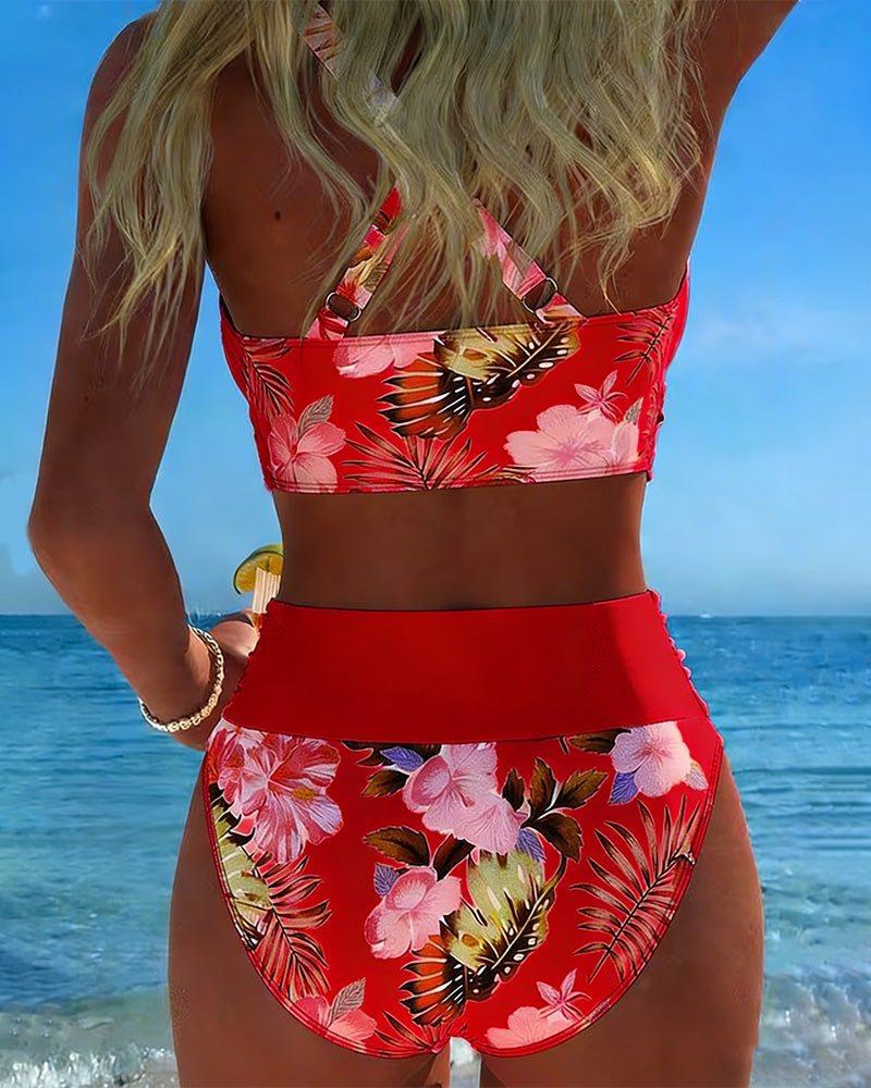 Bikini con estampado floral contrastante y abertura