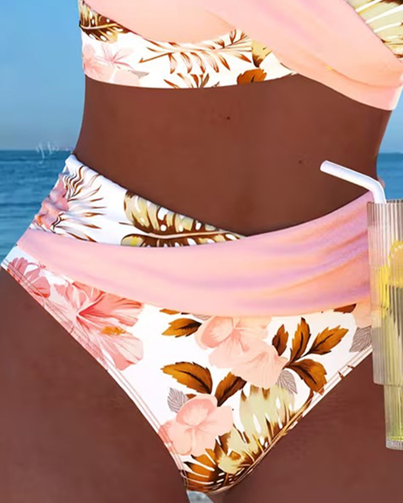 Bikini con estampado floral contrastante y abertura