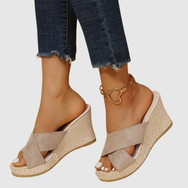 Nives - Elegantes sandalias con cuña