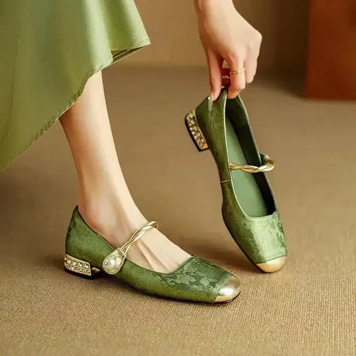 Frieda – Zapatos de tiras clásicos con un look elegante