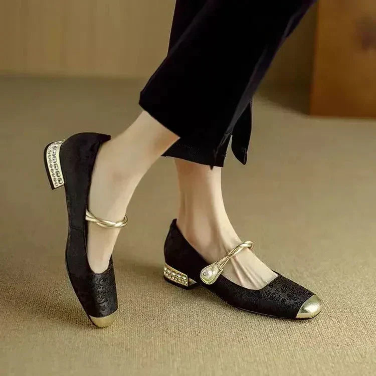 Frieda – Zapatos de tiras clásicos con un look elegante