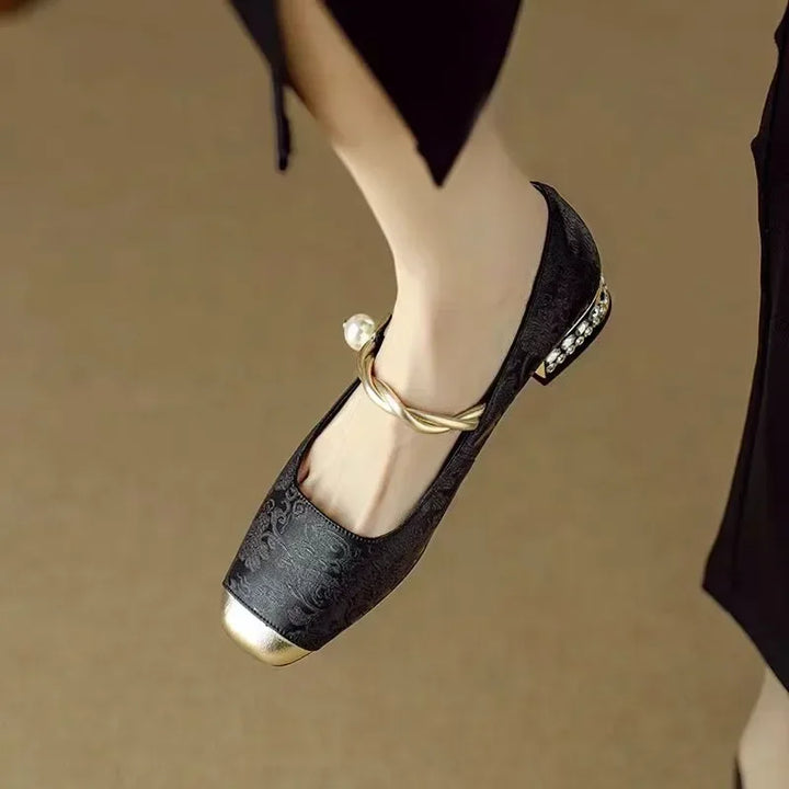Frieda – Zapatos de tiras clásicos con un look elegante