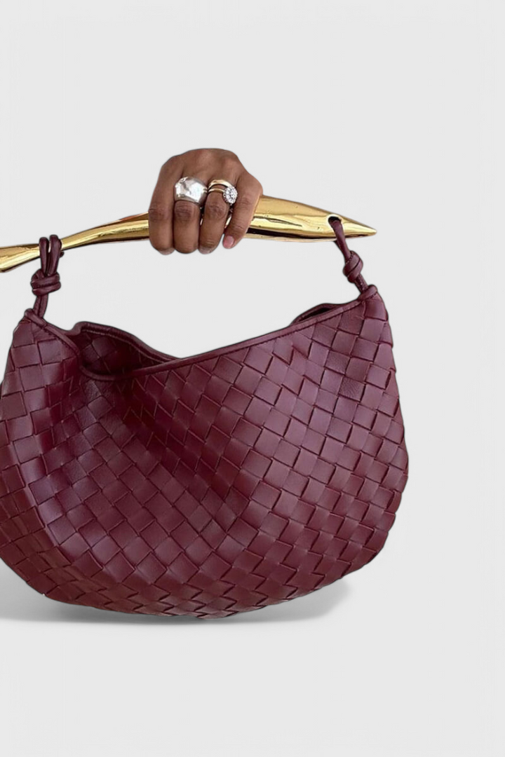 Paola - Bolso Woven con Asa Dorada