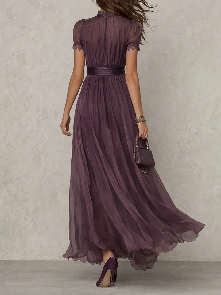 Vestido de Encaje Reinado