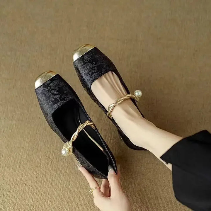 Frieda – Zapatos de tiras clásicos con un look elegante