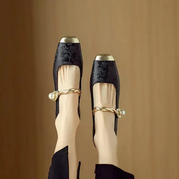 Frieda – Zapatos de tiras clásicos con un look elegante